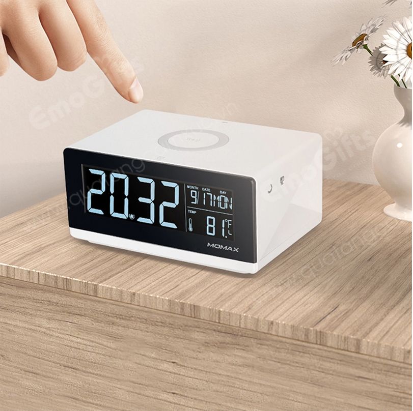 Đồng hồ đa năng Momax 