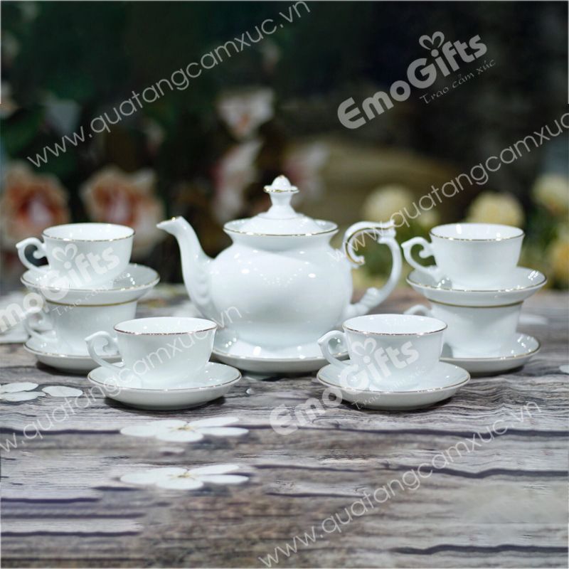 Bộ bình trà sứ trắng vẽ vàng  